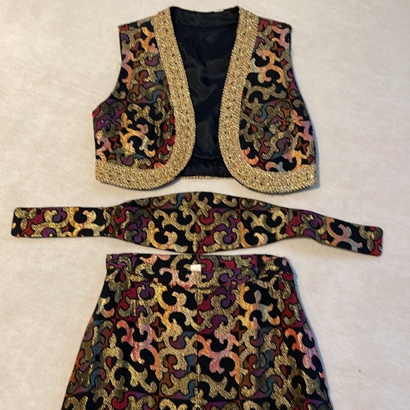 MR GEE VINTAGE BROCADE Black & Gold 3 piece outfit size sm - Picture 3 of 11